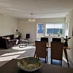Διαμέρισμα Central,free Parking And 10 Min Walk To Train Station *